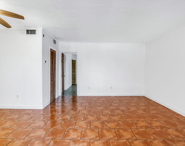 421 Ne 1st Street - Photo Thumbnail 13