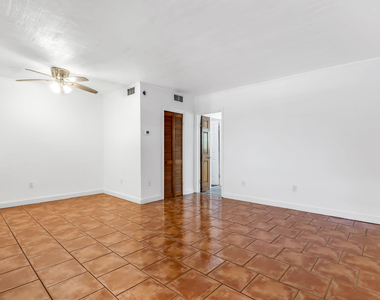 421 Ne 1st Street - Photo Thumbnail 11
