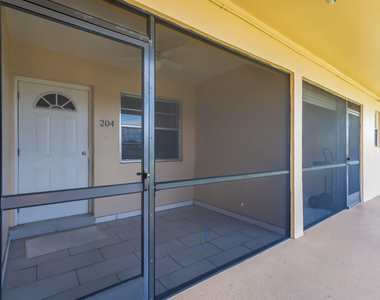 421 Ne 1st Street - Photo Thumbnail 4