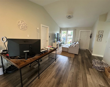 8395 Garden Gate Place - Photo Thumbnail 20