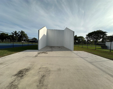 8395 Garden Gate Place - Photo Thumbnail 16