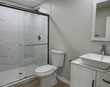 8395 Garden Gate Place - Photo Thumbnail 32