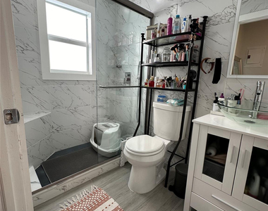 8395 Garden Gate Place - Photo Thumbnail 28