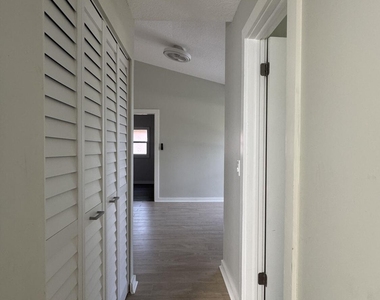 8395 Garden Gate Place - Photo Thumbnail 34