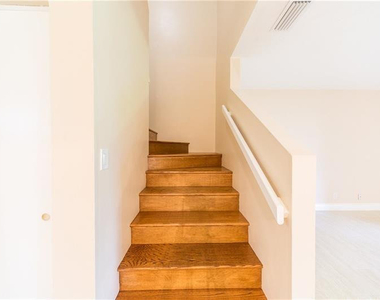 1343 Hampton Boulevard - Photo Thumbnail 6