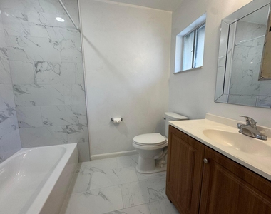 1343 Hampton Boulevard - Photo Thumbnail 11