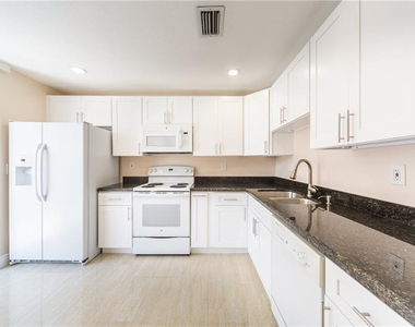 1343 Hampton Boulevard - Photo Thumbnail 1