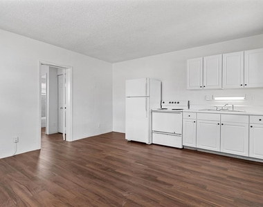 279 Sw 1st Street - Photo Thumbnail 3