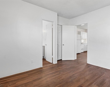 279 Sw 1st Street - Photo Thumbnail 4