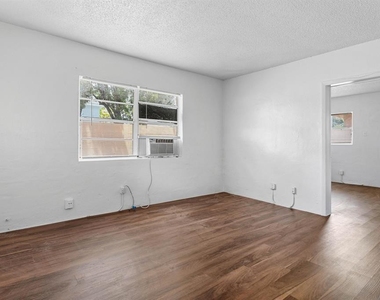 279 Sw 1st Street - Photo Thumbnail 2