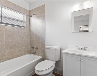279 Sw 1st Street - Photo Thumbnail 5
