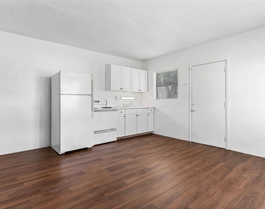 279 Sw 1st Street - Photo Thumbnail 1