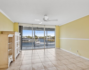 985 Se 19th Avenue - Photo Thumbnail 9