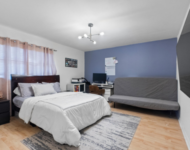 6361 N Falls Cir Drive - Photo Thumbnail 14