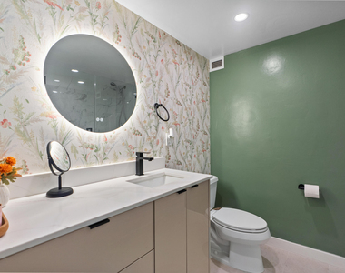 6361 N Falls Cir Drive - Photo Thumbnail 16