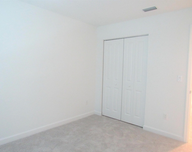 4332 Pond Lily Lane - Photo Thumbnail 19