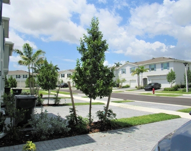 4332 Pond Lily Lane - Photo Thumbnail 34