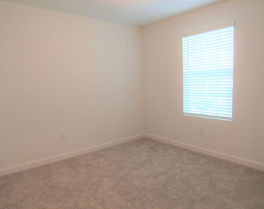 4332 Pond Lily Lane - Photo Thumbnail 17