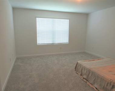 4332 Pond Lily Lane - Photo Thumbnail 11