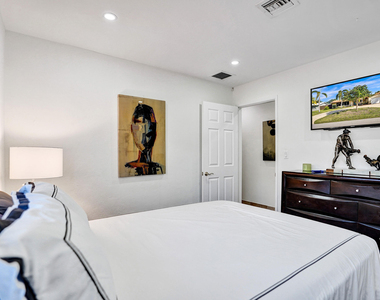 1520 Ne 53rd Street - Photo Thumbnail 43