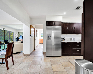 1520 Ne 53rd Street - Photo Thumbnail 17