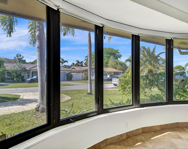 1520 Ne 53rd Street - Photo Thumbnail 12