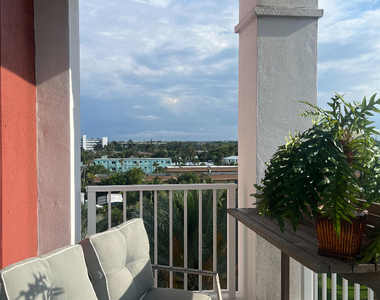 806 E Windward Way - Photo Thumbnail 23