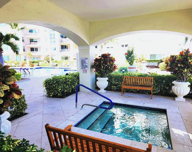806 E Windward Way - Photo Thumbnail 29