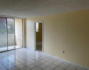10000 Nw 80th Court - Photo Thumbnail 4