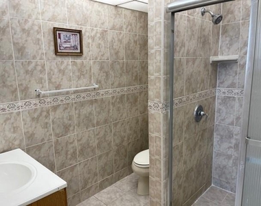 10000 Nw 80th Court - Photo Thumbnail 7