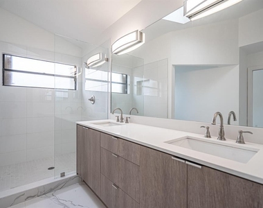 5536 Eton Court - Photo Thumbnail 12