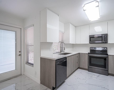 5536 Eton Court - Photo Thumbnail 2