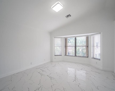 5536 Eton Court - Photo Thumbnail 10