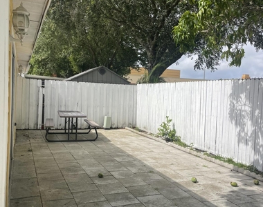 1534 Royal Forest Court - Photo Thumbnail 19