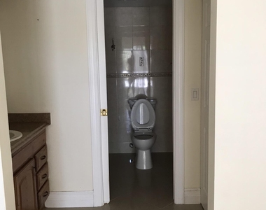1534 Royal Forest Court - Photo Thumbnail 11