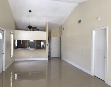 1534 Royal Forest Court - Photo Thumbnail 4