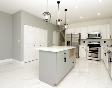 2952 Nw 33rd Lane - Photo Thumbnail 2