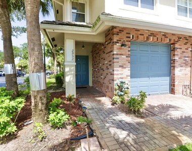 2952 Nw 33rd Lane - Photo Thumbnail 13