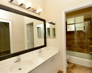 2952 Nw 33rd Lane - Photo Thumbnail 9