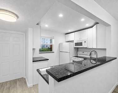 2929 S Ocean Boulevard - Photo Thumbnail 8