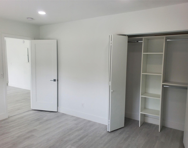 70 Nw 13th Avenue - Photo Thumbnail 12