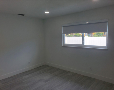 70 Nw 13th Avenue - Photo Thumbnail 14