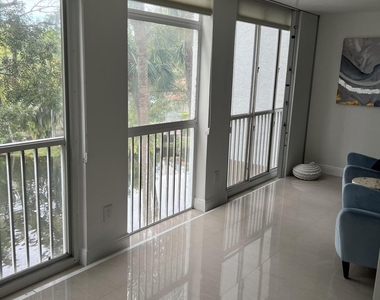7370 Orangewood Lane - Photo Thumbnail 9
