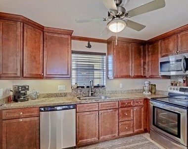 501 Lake Shore Drive - Photo Thumbnail 22