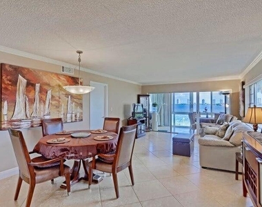 501 Lake Shore Drive - Photo Thumbnail 15