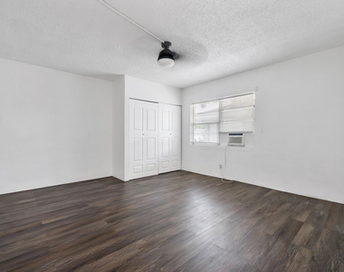 279 Sw 1st Street - Photo Thumbnail 3