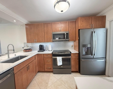 3180 Ne 48th Court - Photo Thumbnail 8