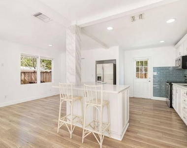 6312 Garden Avenue - Photo Thumbnail 2