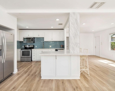6312 Garden Avenue - Photo Thumbnail 11