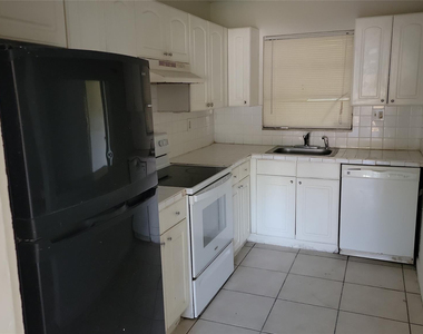 609 Sw 79th Terrace - Photo Thumbnail 11